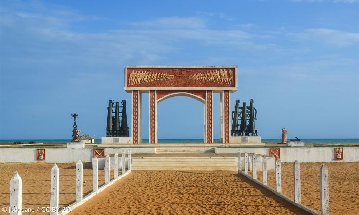 "Porte du Non Retour" – Pforte ohne Wiederkehr: Denkmal am Strand von Ouidah (Bild aus dem Jahr 2013).