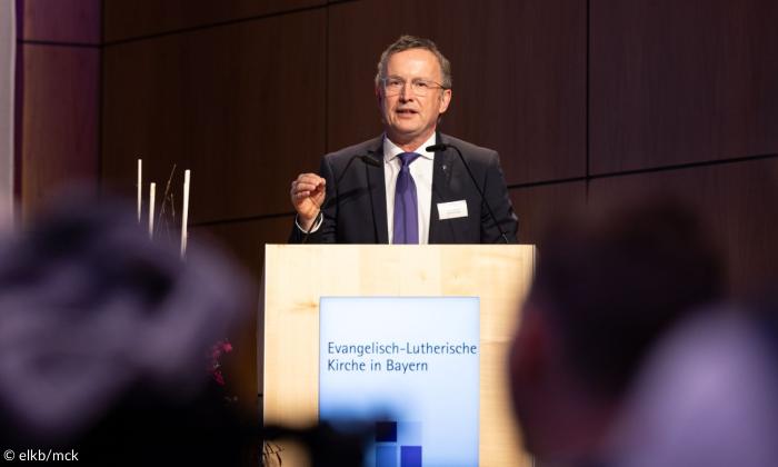 Landesbischof Kopp will klarere Kommunikationsstrategie der Kirche