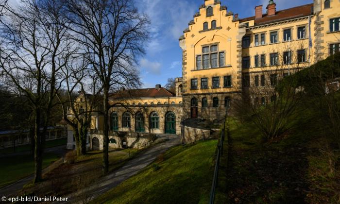 Eine altes Gebäude in der Abendsonne