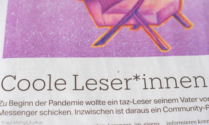 "Coole Leser*innen" steht in einer Zeitungsüberschrift