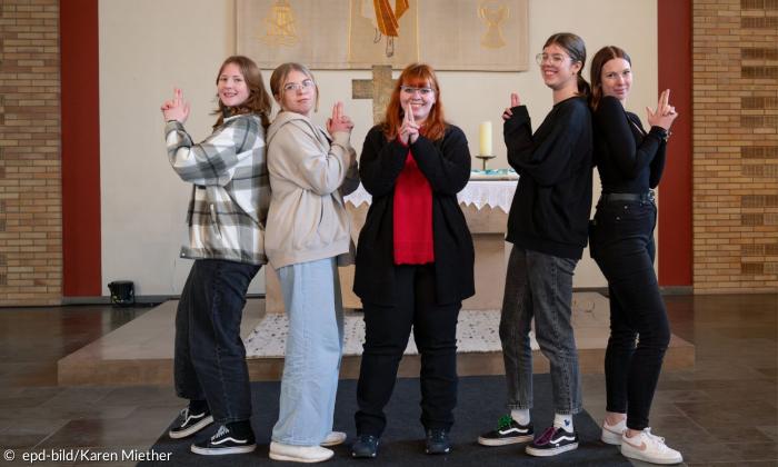 Choreografie für den Motto-Gottesdienst "Bibi und Tina"