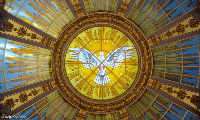 Taube als Symbol des Heiligen Geistes in der Kuppel des Berliner Doms
