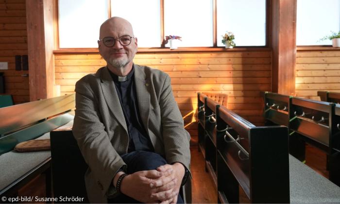 Pfarrer Martin Dubberke in der Heilandkirche Oberau