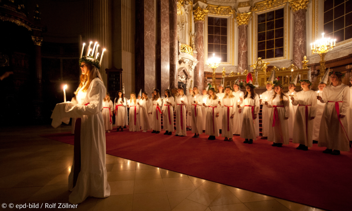 Das Luciafest in einer Kirche