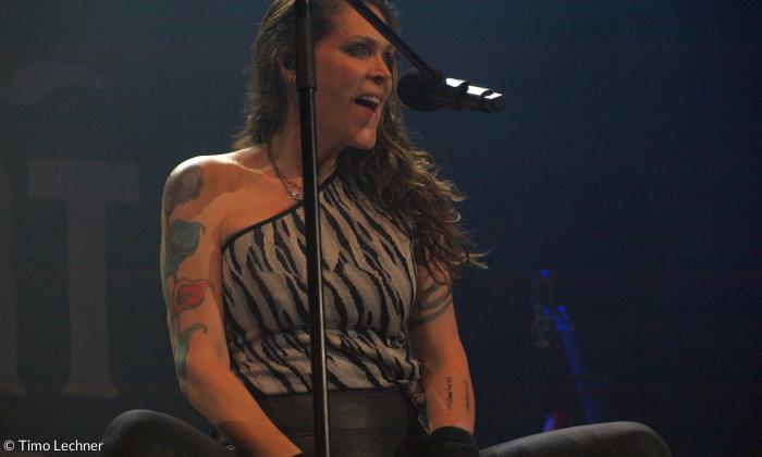 Beth Hart bei ihrem Konzert am 5. Dezember 2024 in Nürnberg.