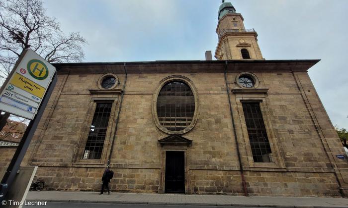 Hugenottenkirche Erlangen außen