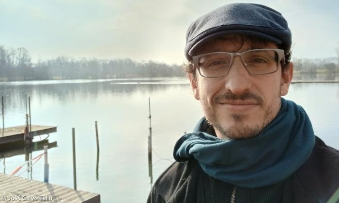 José Calvo Tello lächelnd in der Natur