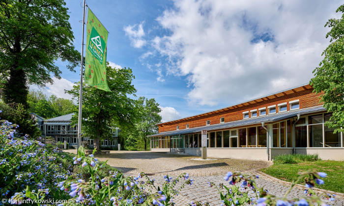 Evangelisches  Bildungs- und Tagungszentrum (EBZ) Pappenheim Außenansicht Haus Tagungshaus