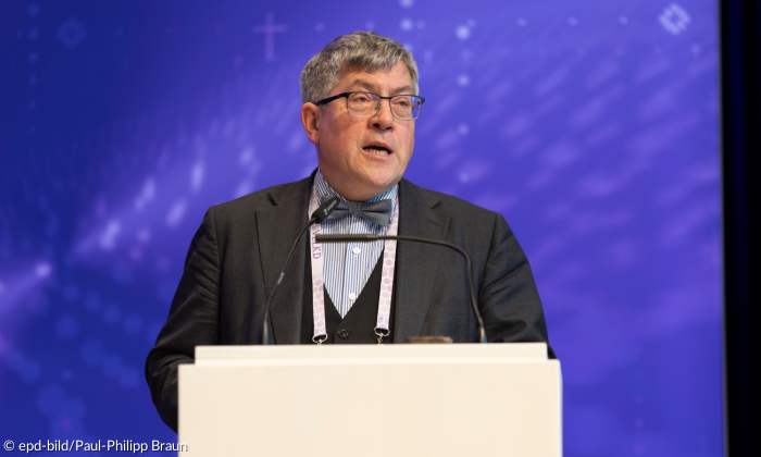 Friedrich Kramer bei der 6. Tagung der 13. Synode der EKD am Montag (10.11.2025) in Dresden