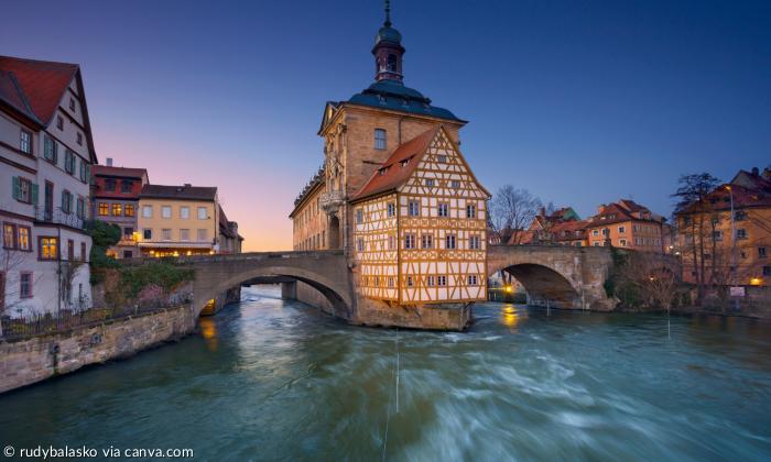 Fluss mit Haus in Bamberg