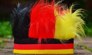 Fanartikel in schwarz-rot-gold