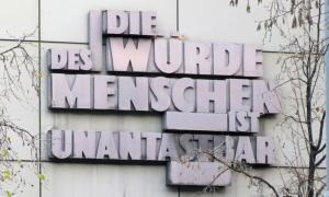 "Die Würde des Menschen ist unantastbar"