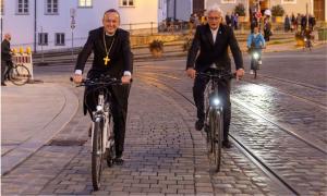 Axel Piper und Christian Kopp auf dem Fahrrad