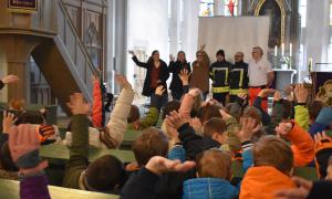 Viele Kinder beim Kinderbibeltag