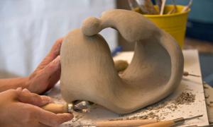 Skulptur aus Ton
