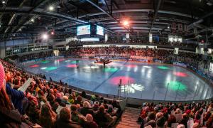 Menschen in einem Stadion