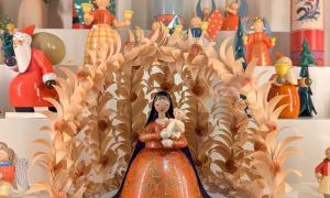 Wendt & Kühn haben eine reichhaltige Auswahl an Engeln, Weihnachtsdarstellungen oder anderen religiösen Figuren