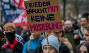 Jugendliche auf einer Demonstration