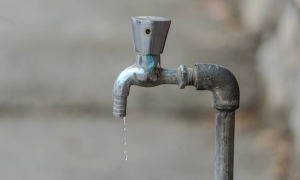 Tropfender Wasserhahn