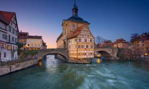Fluss mit Haus in Bamberg